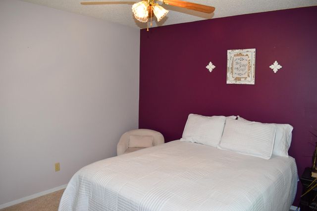 10164 Bloomfield North Road, Gentry, AR 72734