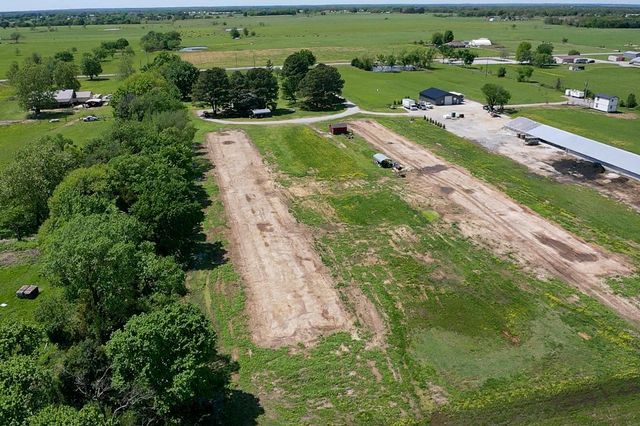 10164 Bloomfield North Road, Gentry, AR 72734