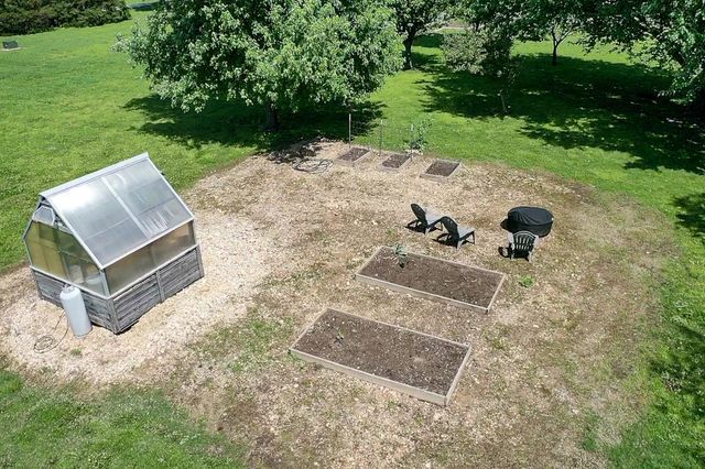 10164 Bloomfield North Road, Gentry, AR 72734