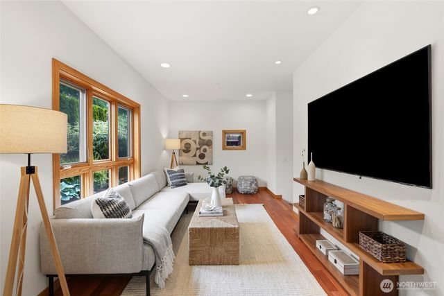 1102 5th Street, Kirkland, WA 98033
