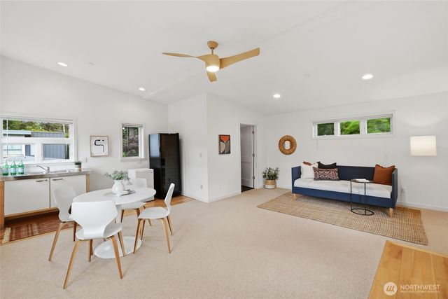 1102 5th Street, Kirkland, WA 98033