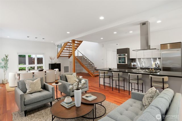 1102 5th Street, Kirkland, WA 98033