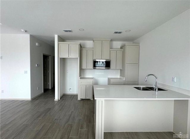 7710 N 58th Lane 2, Mission, TX 78573