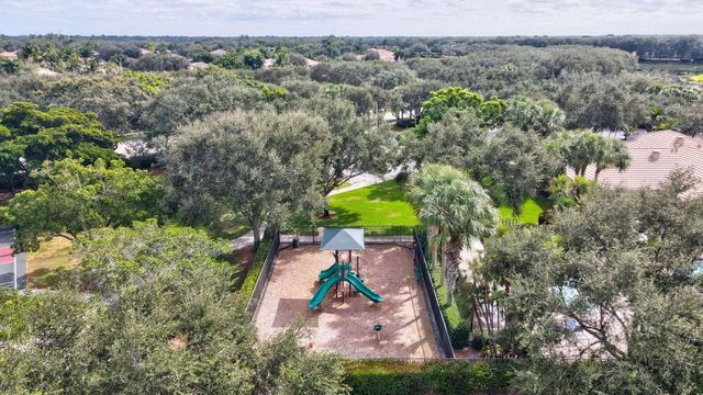 7959 Parsons Pine Drive, Boynton Beach, FL 33437