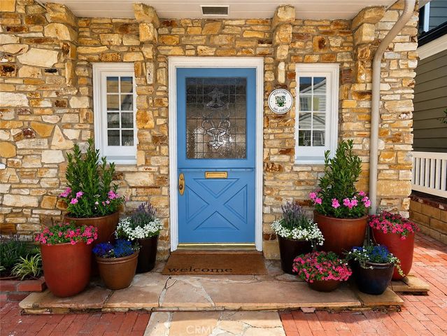 308 Coral Ave, Newport Beach, CA 92662