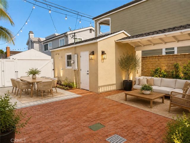 308 Coral Ave, Newport Beach, CA 92662