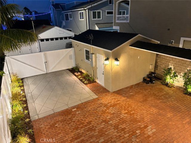 308 Coral Ave, Newport Beach, CA 92662