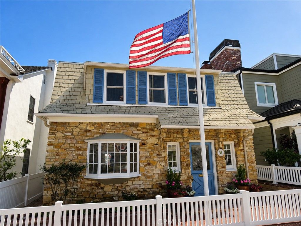 308 Coral Ave, Newport Beach, CA 92662