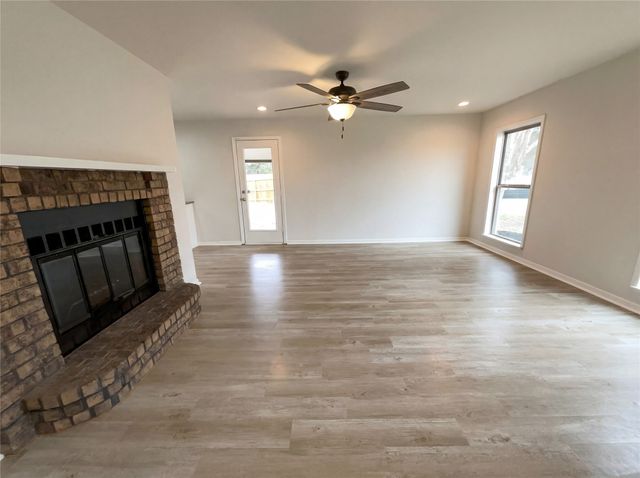 2005 Victoria Road, Carrollton, TX 75007