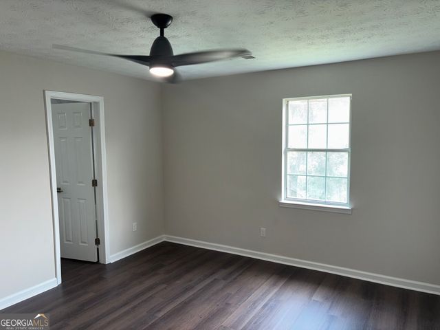 1731 Hunting Creek Drive SE, Conyers, GA 30013