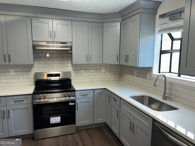 1731 Hunting Creek Drive SE, Conyers, GA 30013