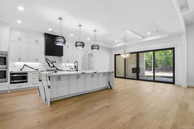 1054 Sungate Drive, Alexander, AR 72002