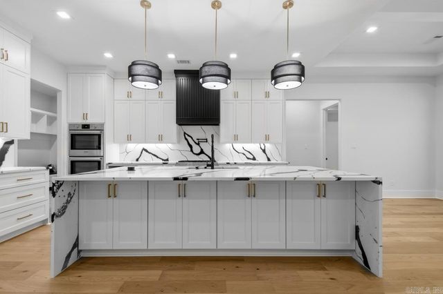 1054 Sungate Drive, Alexander, AR 72002