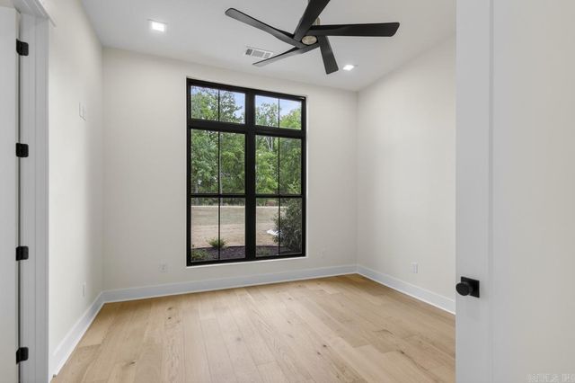 1054 Sungate Drive, Alexander, AR 72002