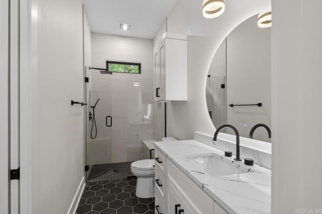 1054 Sungate Drive, Alexander, AR 72002