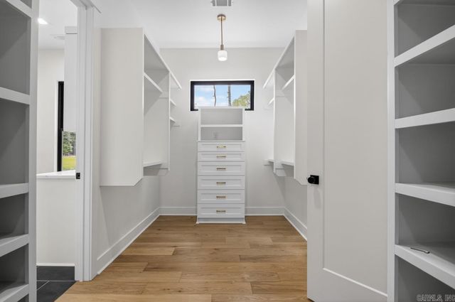 1054 Sungate Drive, Alexander, AR 72002