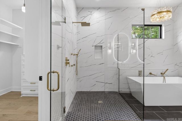 1054 Sungate Drive, Alexander, AR 72002