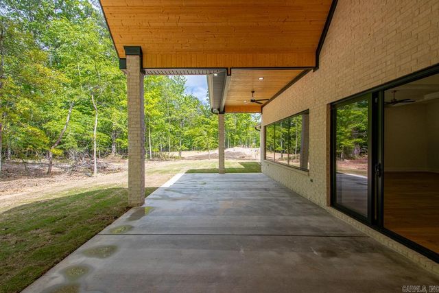 1054 Sungate Drive, Alexander, AR 72002