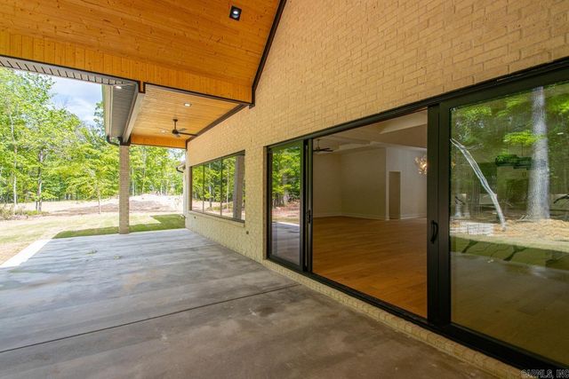 1054 Sungate Drive, Alexander, AR 72002