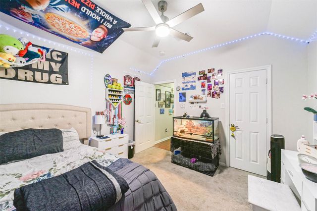 210 Jamie Court, La Porte, TX 77571