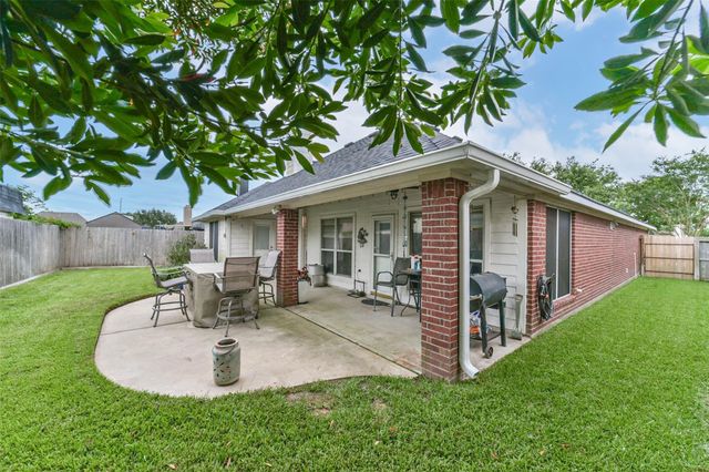 210 Jamie Court, La Porte, TX 77571