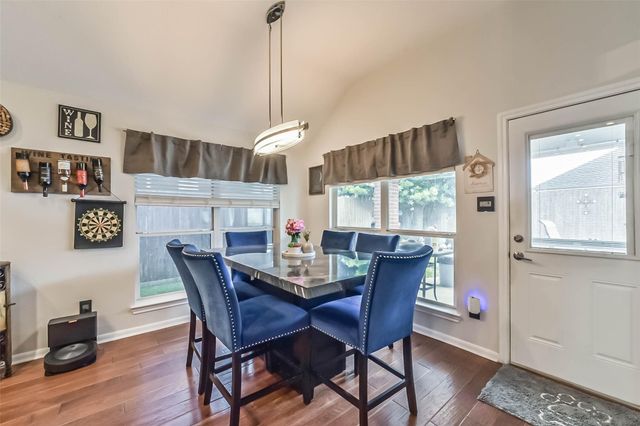 210 Jamie Court, La Porte, TX 77571