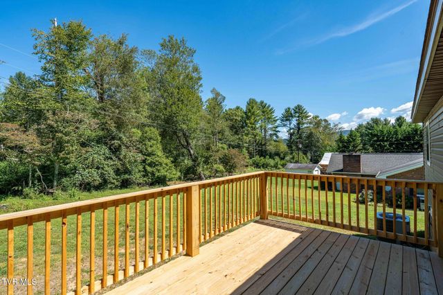 300 Cedar Street, Mountain City, TN 37683