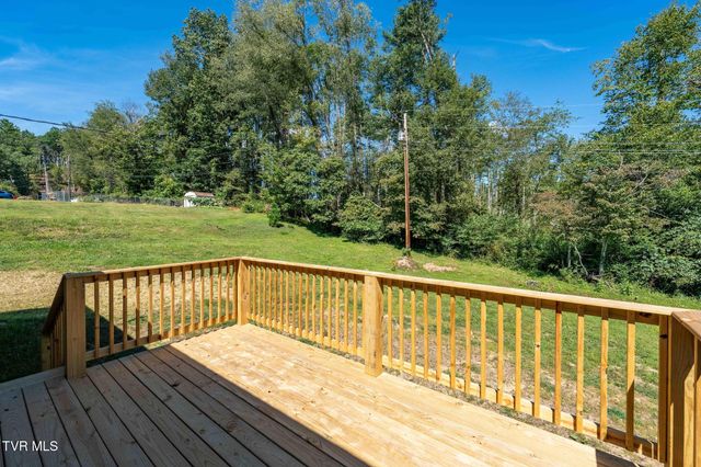 300 Cedar Street, Mountain City, TN 37683