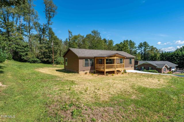 300 Cedar Street, Mountain City, TN 37683