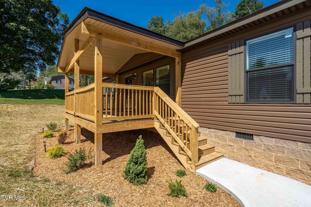 300 Cedar Street, Mountain City, TN 37683