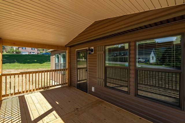 300 Cedar Street, Mountain City, TN 37683