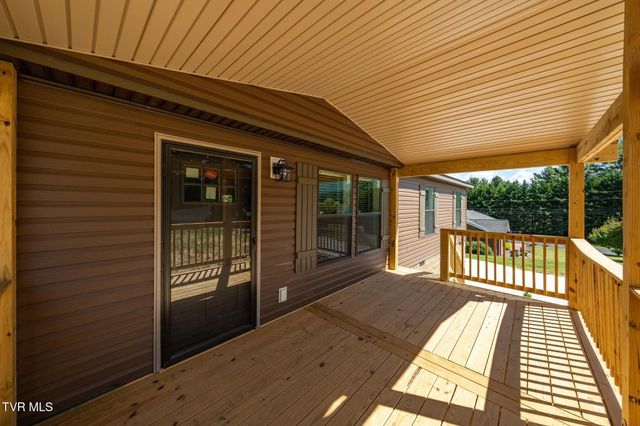 300 Cedar Street, Mountain City, TN 37683