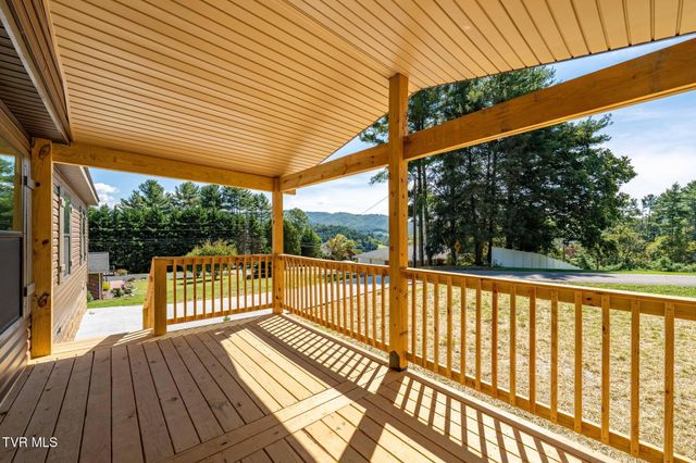 300 Cedar Street, Mountain City, TN 37683