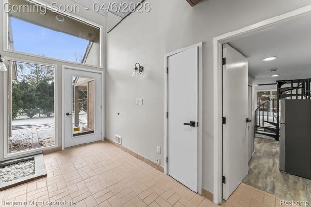 5910 Cedar Knoll Drive, Genoa Township, MI 48116