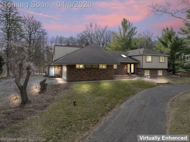 5910 Cedar Knoll Drive, Genoa Township, MI 48116