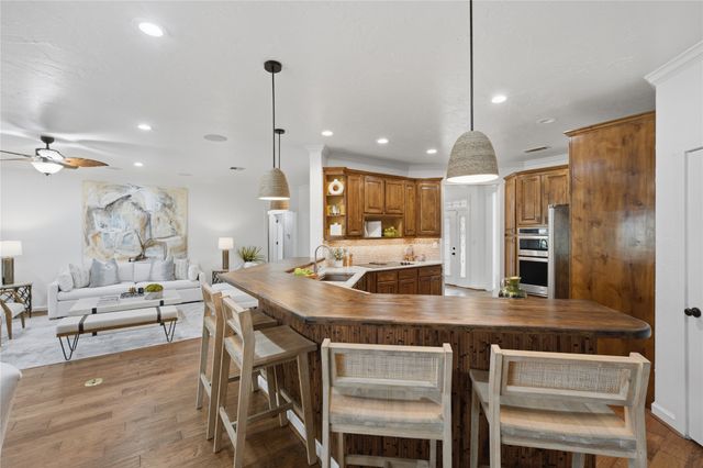 224 Colonial Drive, Mabank, TX 75156