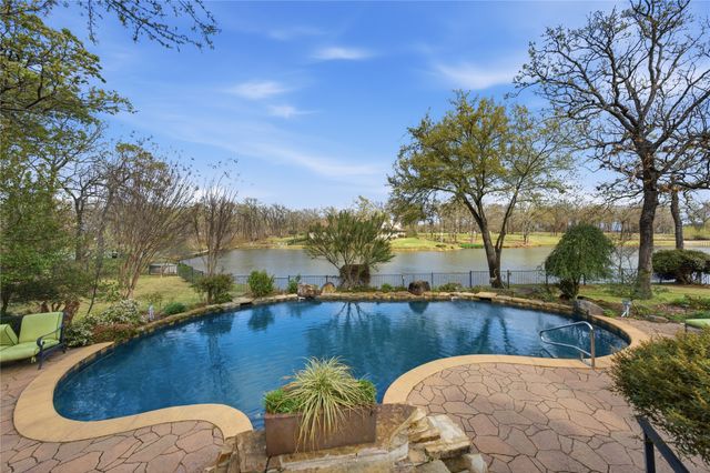 224 Colonial Drive, Mabank, TX 75156