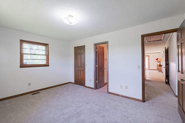 1319 Hills Chapel Rd, Manchester, TN 37355