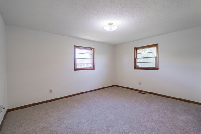1319 Hills Chapel Rd, Manchester, TN 37355