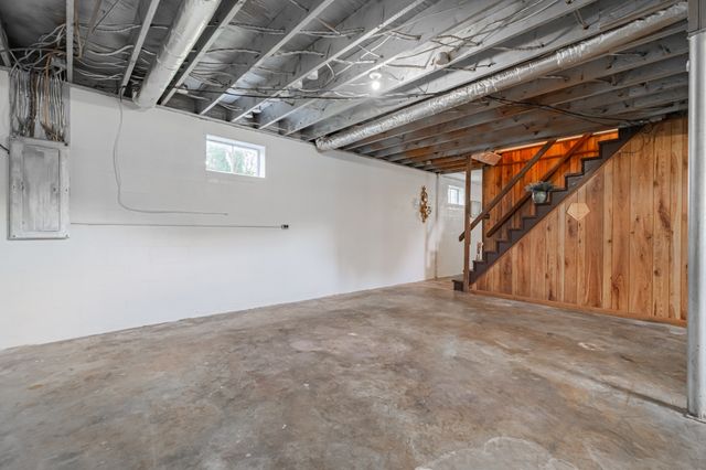 1319 Hills Chapel Rd, Manchester, TN 37355