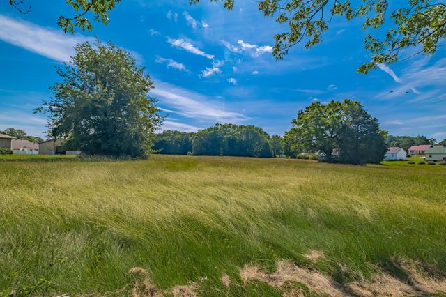 1319 Hills Chapel Rd, Manchester, TN 37355