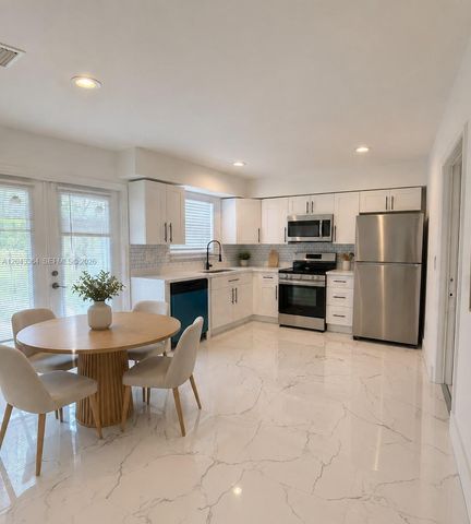 96 Caroline Dr, West Palm Beach, FL 33415