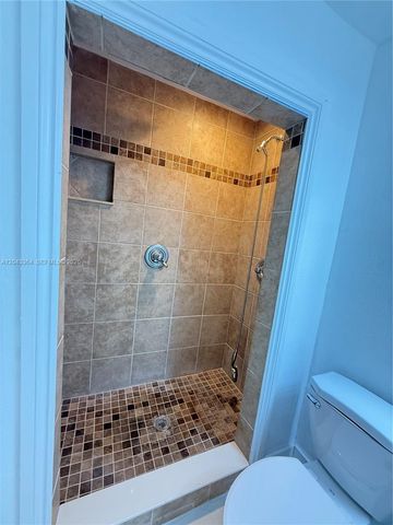 96 Caroline Dr, West Palm Beach, FL 33415