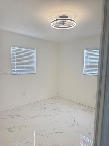 96 Caroline Dr, West Palm Beach, FL 33415