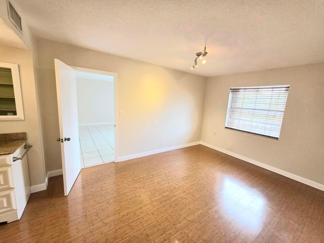 495 SE 8th Street 237, Deerfield Beach, FL 33441