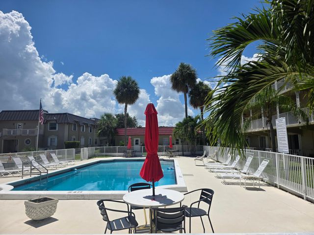 495 SE 8th Street 237, Deerfield Beach, FL 33441