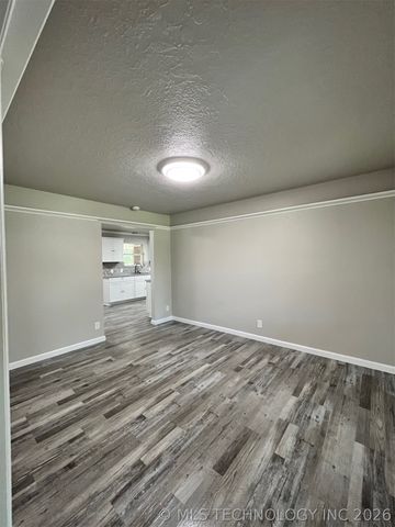 27611 E 128th Street S, Coweta, OK 74429