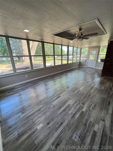 27611 E 128th Street S, Coweta, OK 74429