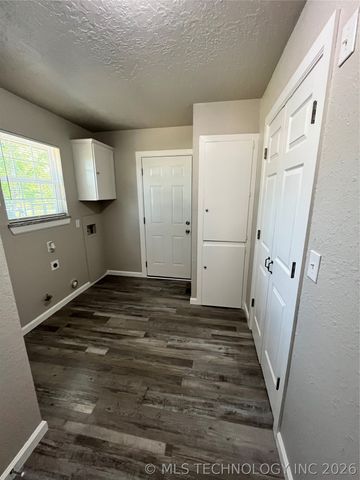 27611 E 128th Street S, Coweta, OK 74429