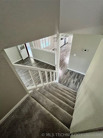 27611 E 128th Street S, Coweta, OK 74429